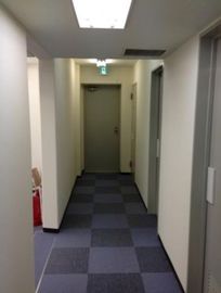 東成ビルディング 廊下