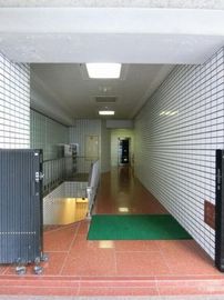 大沢ビル 廊下