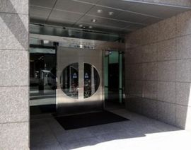 小田急神田岩本町ビル エントランス