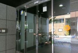 相模屋本社ビル エントランス