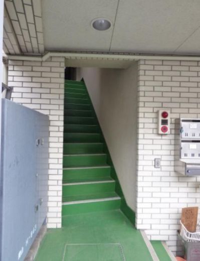 斎藤ビル(外苑前) 内階段
