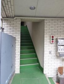 斎藤ビル(外苑前) 内階段