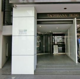 立花新宿ビル エントランス