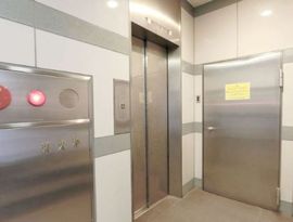 共同ビル(新岩本町) エレベーター