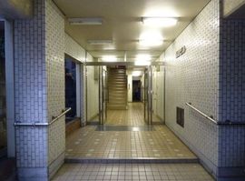 桜山ビル エントランス