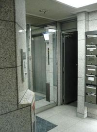 スヂノビル 出入り口