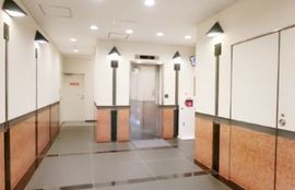 いちご池尻ビル エレベーター