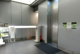 芝三田森ビル エレベーターホール