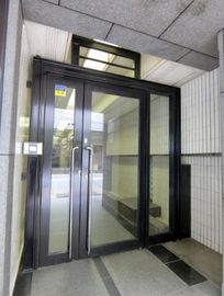 近江会館ビル 出入り口