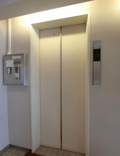 紀尾井ビル 乗り口