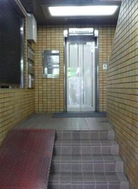 大島屋ビル エレベーター