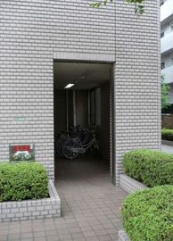 本郷MKビル 駐輪場