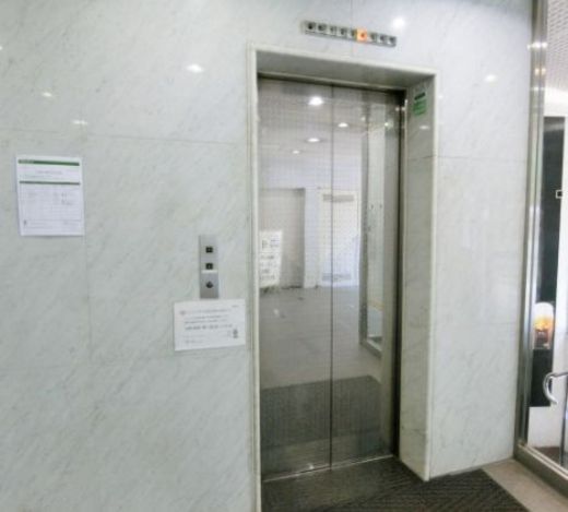 八重洲共同ビル エレベーター