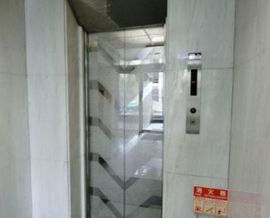 MST渋谷ビル エレベーター　乗り口　降り口