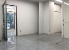 市ヶ谷八幡ビル 出入り口