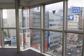 いちご神田小川町ビル 窓
