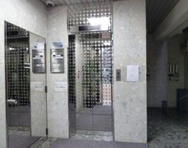 西新宿アイコービル エレベーター