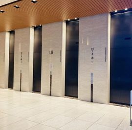 日土地西新宿ビル エレベーター