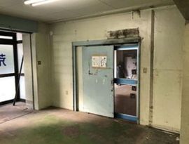 荒井ビル(店舗・事務所) 出入り口