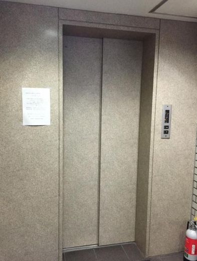 松屋ABCビル 乗り口