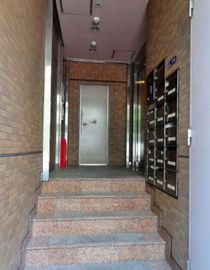 ターフフォー75(店舗) 階段