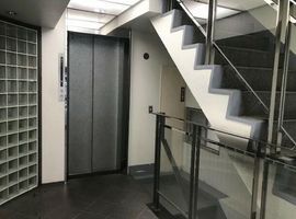 平河町アーバンビル 階段　エレベーター