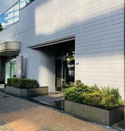 長寿ビル 1階