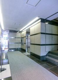 長寿ビル エントランス