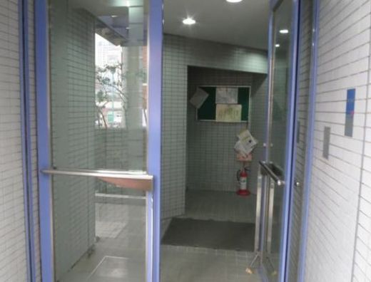 菅野ビル(神谷町) 出入り口