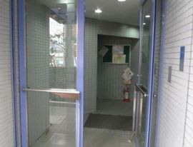菅野ビル(神谷町) 出入り口