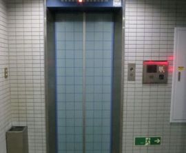 菅野ビル(神谷町) エレベーター