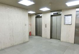 吉半八重洲通りビル エレベーターホール