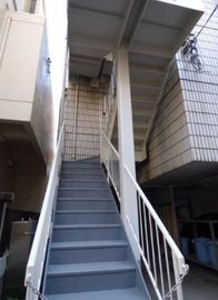 ラ・ネージュ青山Ⅱ 階段