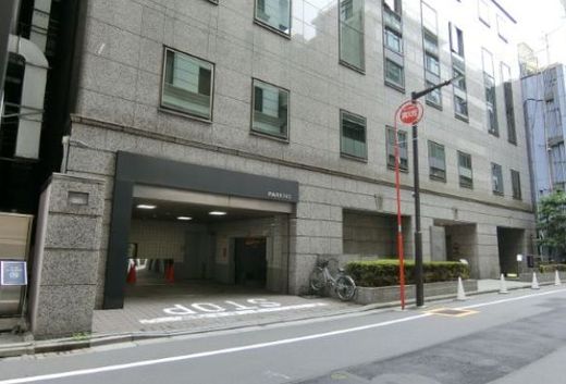 POSCO東京ビル 1階