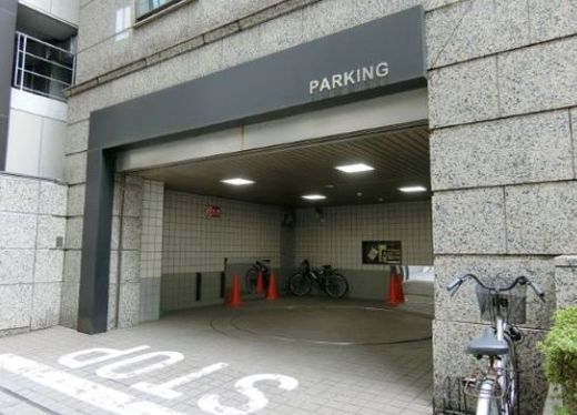POSCO東京ビル 駐車場