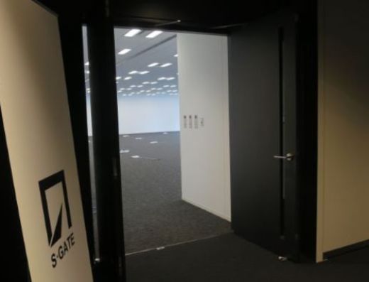 S-GATE大手町北 貸室出入り口