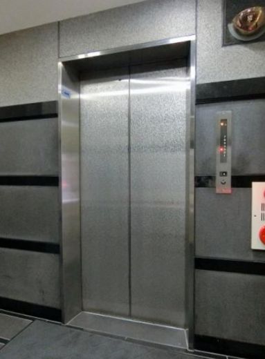 国際興行第二ビル エレベーター