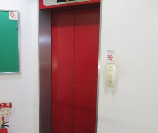 常盤ビル エレベーター