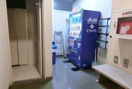 前田セントラルビル 自動販売機