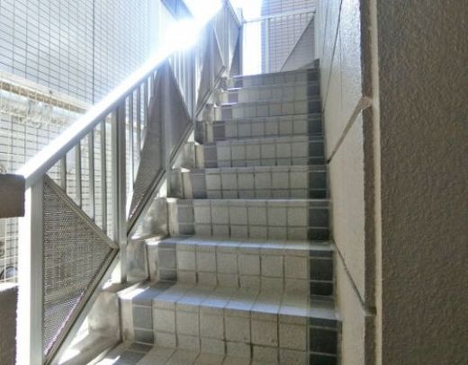 TANABE.BLD 階段