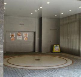 NMF新宿南口ビル 駐車場