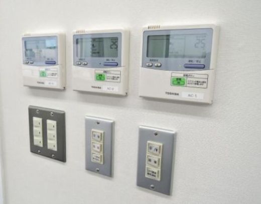 秋葉原加藤ビル スイッチ類