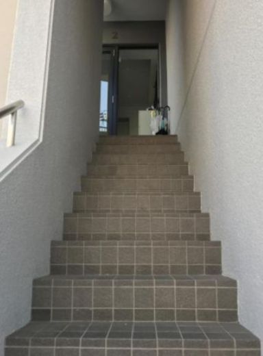 大都ビル 階段