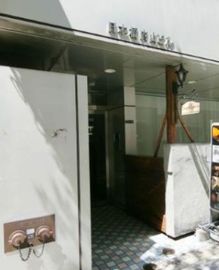 日本橋内山ビル エントランス