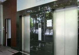 グーゴルプレックス・ミレニアムビル エレベーター
