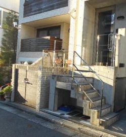 セルヴェ西麻布 階段