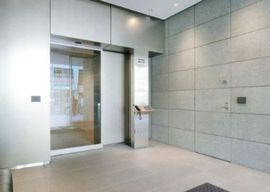 PMO新宿御苑前 出入り口