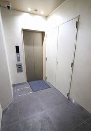 クリプトメリア神宮前ビル エレベーター