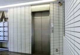 安藤ビル(仲御徒町) エレベーター　乗り口