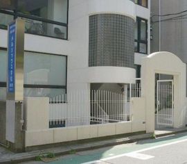 12MONTH エントランス
